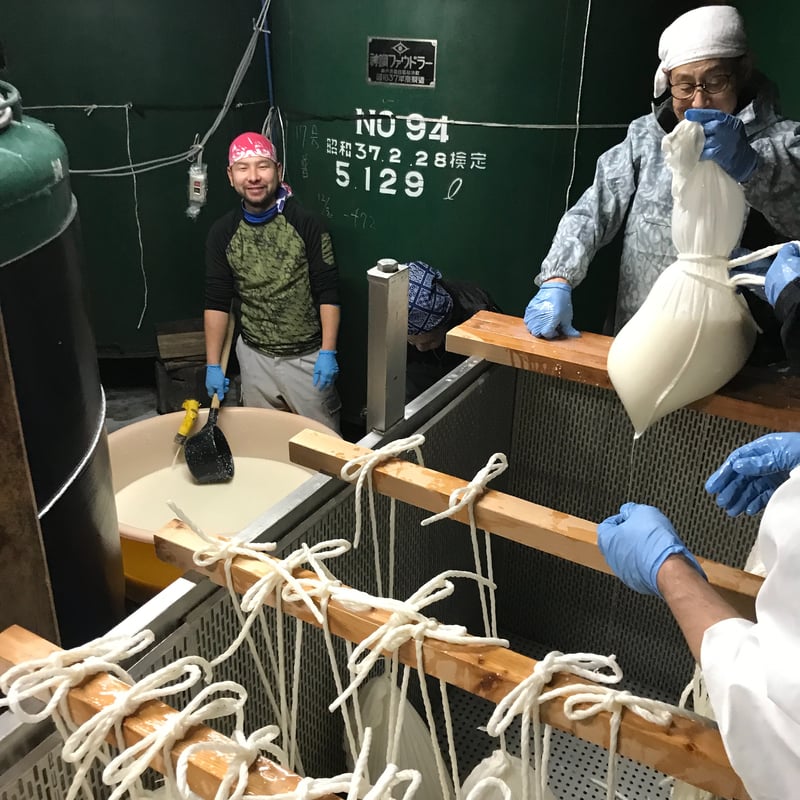 純米大吟醸 至福のしずく 720ml（木箱入り） | 萩乃露 ONELINE STORE