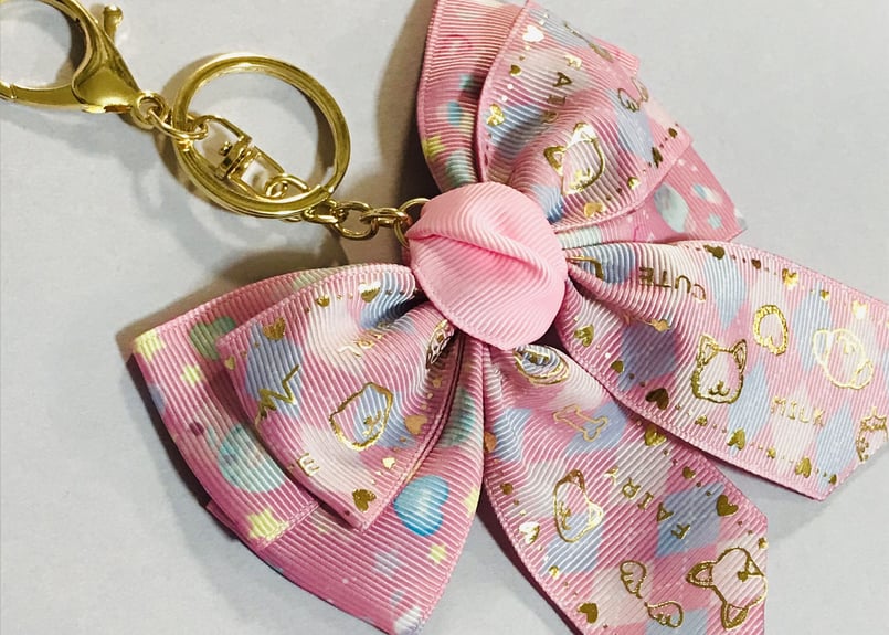 わんちゃんリボン バッグチャーム | REKA ♡ General Shop🛒𓈒𓏸