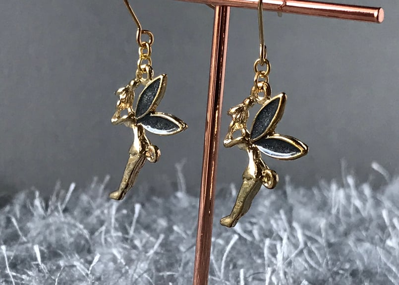 妖精 ピアス サージカルステンレス | REKA ♡ General Shop🛒𓈒𓏸