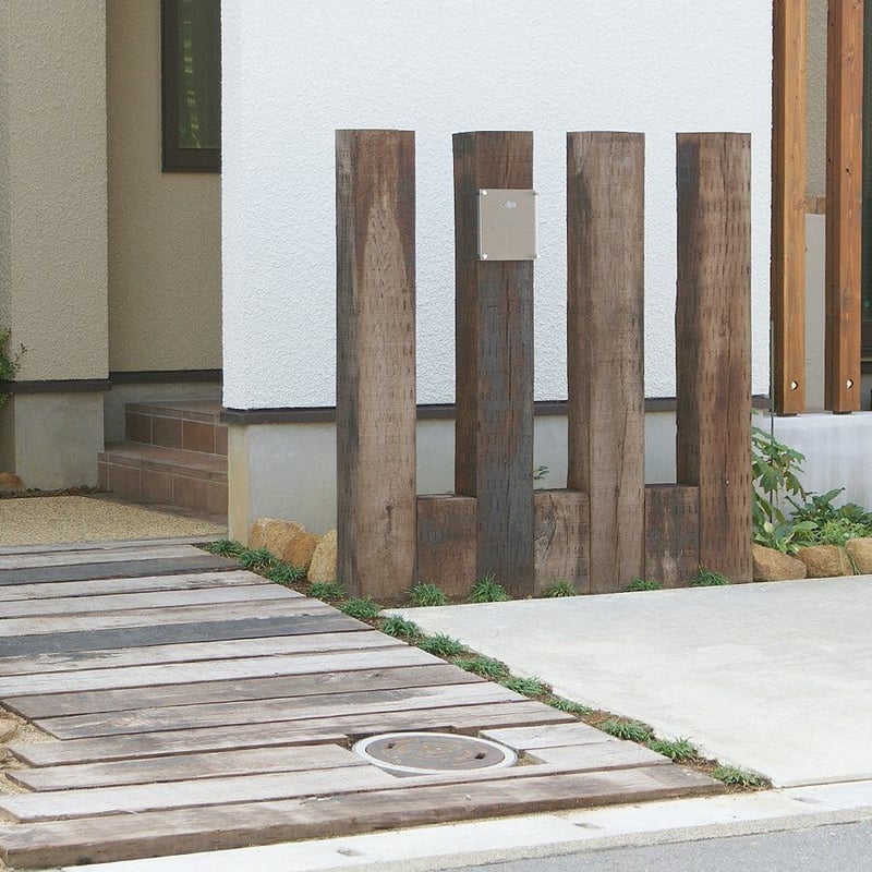 【価格調整中】新品未使用　枕木　北海道産カラマツ　防腐処理済み　庭・ガーデニング 新品未使用 枕木 北海道産カラマツ 防腐処理済み DIY・庭