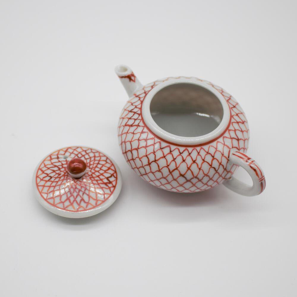 九谷焼 水滴 急須型 網目文様』 | 創業寛文12年 菊屋公式オンライン