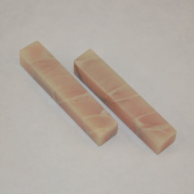 Q　篆刻用石印材　１顆 篆刻用石印材 篆刻石材 遼凍石15ミリ×43ミリ角 篆刻石 篆刻 印材