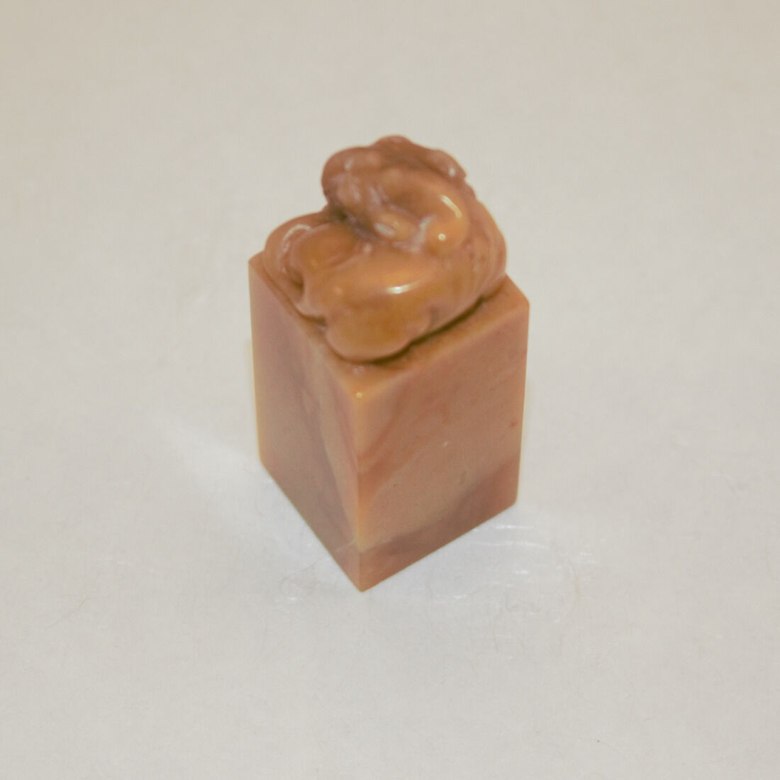 高級篆刻用印材 『巴林凍石印材』鈕付 錦箱入り s16-10-0017