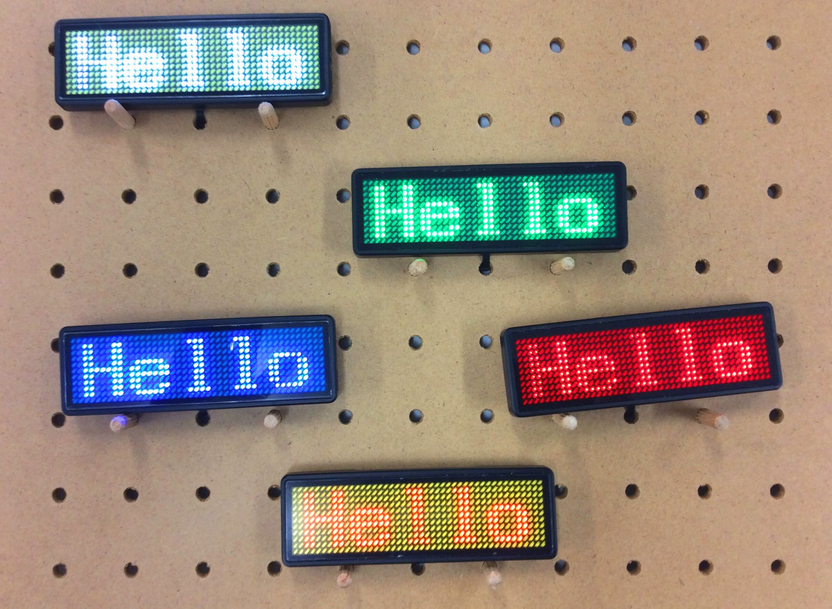 LEDネームバッジ】オリジナル文字が表示できる、USB充電、店舗、会社