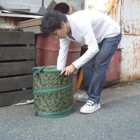 直径４００ｘ４５０ｍｍ／　５６Ｌ　自立型バケツ（フタ無／迷彩）  【取寄せ商品】