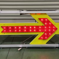 ソーラー式LED矢印板 アロースリー LED矢印板 矢印パネル ソーラー式 工事用看板 交通誘導 安全用品 保安用品 現場用看板 高輝度反射