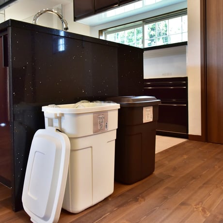 トラッシュカン３０Ｌ　ブラウン　ＬＦＳ－９３４ＢＲ 東谷株式会社