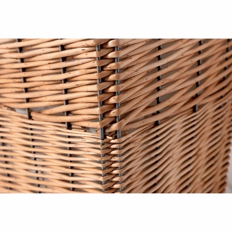 ＷＩＬＬＯＷ　ＬＡＵＮＤＲＹ　ＢＡＳＫＥＴ　Ｗｉｔｈ　ＣＡＳＴＥＲ　２８Ｌ　ＢＥ BRID