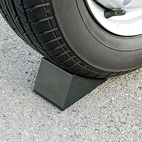 ７６ｘ１２５ｘ６７ｍｍ　タイヤストッパー（２個組）  【取寄せ商品】