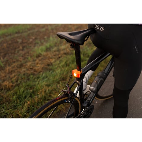 Ｃｕｒｖｅ　Ｒｅａｒ　Ｌｉｇｈｔ　自転車用カーブリアライト　Ｂｌａｃｋ 370●Ｃｕｒｖｅ　Ｒｅａｒ　Ｌｉｇｈｔ　自転車用カーブリアライト　Ｂｌａｃｋ●BOOKMAN【取寄せ商品】