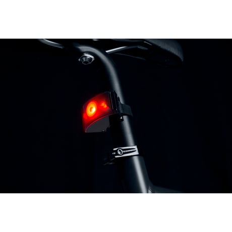Ｃｕｒｖｅ　Ｒｅａｒ　Ｌｉｇｈｔ　自転車用カーブリアライト　Ｂｌａｃｋ 370●Ｃｕｒｖｅ　Ｒｅａｒ　Ｌｉｇｈｔ　自転車用カーブリアライト　Ｂｌａｃｋ●BOOKMAN【取寄せ商品】