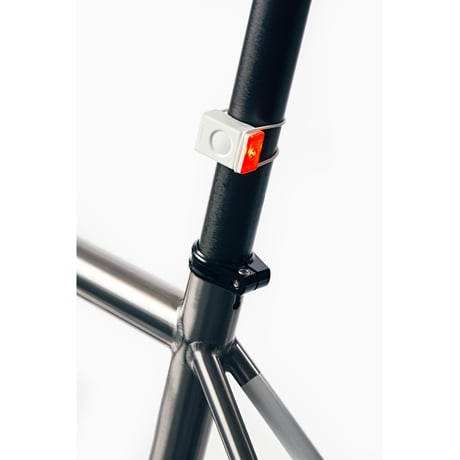 Ｂｌｏｃｋ　Ｌｉｇｈｔ　Ｒｅａｒ　自転車用ライトリア　Ｗｈｉｔｅ 414●Ｂｌｏｃｋ　Ｌｉｇｈｔ　Ｒｅａｒ　自転車用ライトリア　Ｗｈｉｔｅ●BOOKMAN【取寄せ商品】