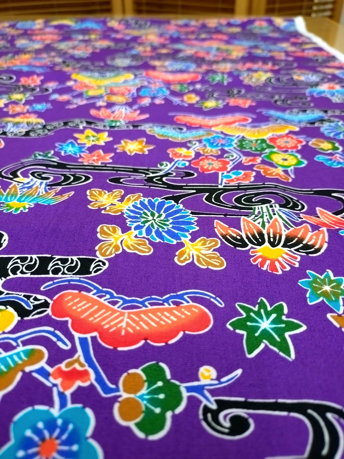 染 絹100% 日本製 カラフル刺繍 反物 生地 リメイク生地 染 絹100