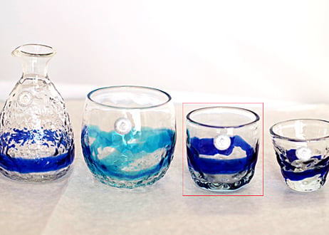 ＜正規品＞単品でこぼこ線入りの琉球ガラス！片手で納まり使いやすいサイズで4色用意（オレンジ、青色、水色、緑色）