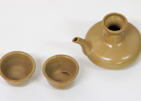超特価セール品＜セット品アウトレット＞陶器徳利カラカラ（茶クリーム）1個、おちょこ（緑ブルー）2個のセット