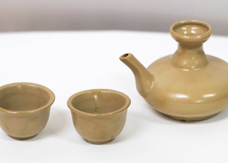 超特価セール品＜セット品＞陶器徳利カラカラ（首緑ブルー、胴体白）1個、おちょこ（緑ブルー）2個のセット