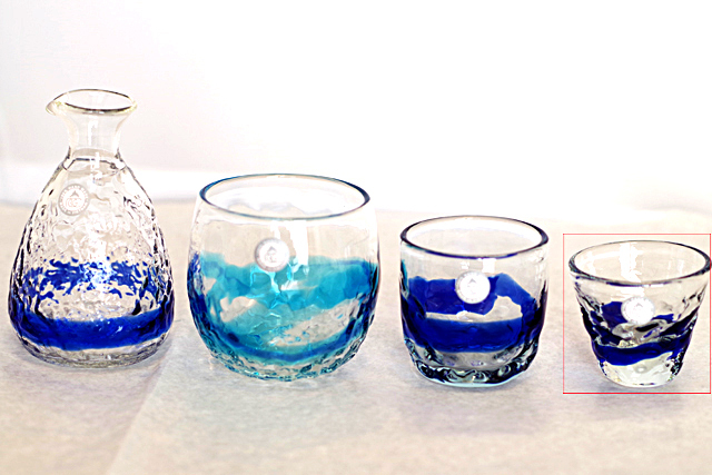 正規品＞沖縄マリンブルーの青色。おちょこの琉球ガラス単品！1口で