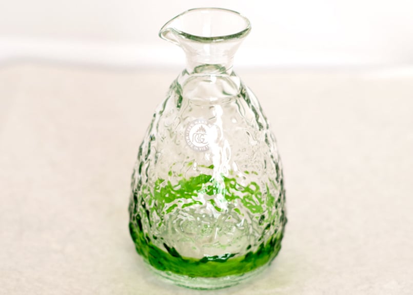 正規品＞豊かな森林の緑色「でこぼこ線入りグラス2個」と「徳利1個