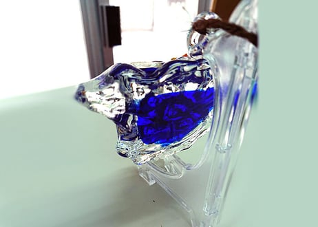＜正規品＞限定品。縁起の良い琉球ガラス製シーサー（青色）単品価格。透き通ったガラスの中に青色が入っている。使いやすいサイズのものを4色用意（オレンジ、青色、水色、緑色）