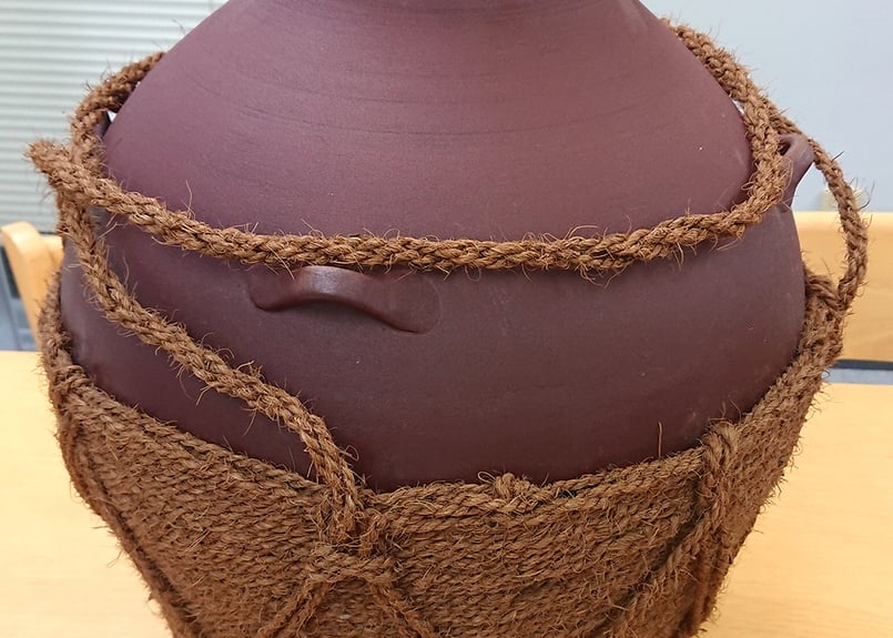 沖縄　壺縄 ≪蓋なし、付属品なし≫耳壺2升甕カメ（縄なし）沖縄の土で作る