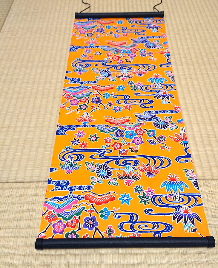 紅型タペストリー 名入れ(2名分)紅型タペストリー【ひな祭り（L）】【ご注文から2～3週間