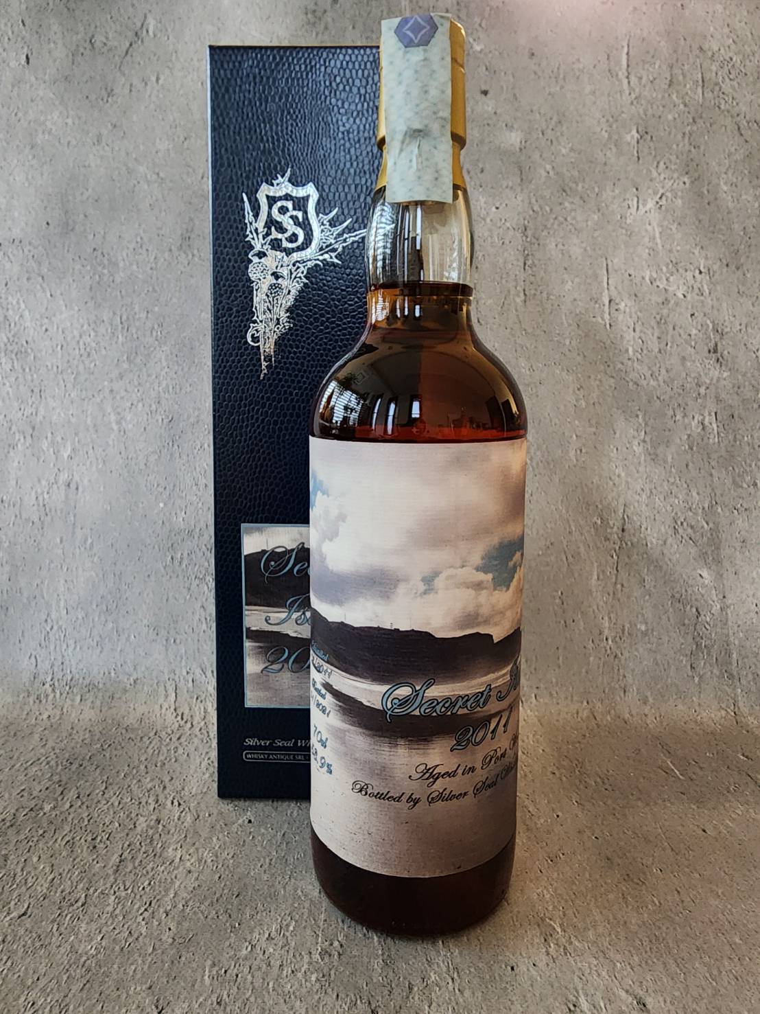 シルバーシール シークレットアイラ2011 53．9％ 700ml