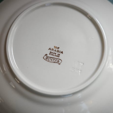 Flower-sprinkled dessert plate（A）