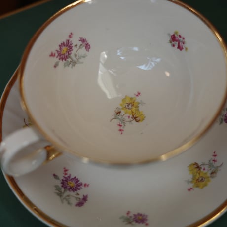 Flower cup and saucer（A）