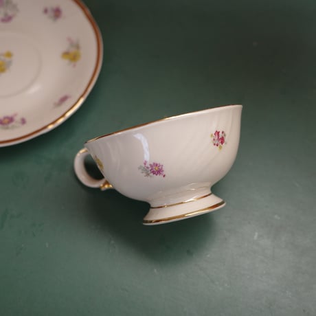 Flower cup and saucer（A）