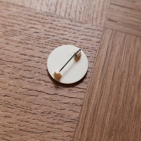 Alpine plant brooch