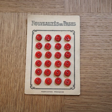 Red button seat