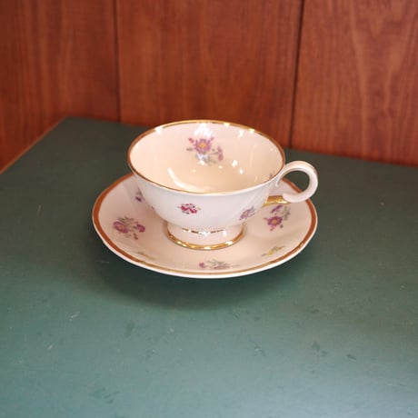 Flower cup and saucer（A）
