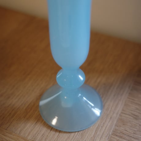 Glass flower vase