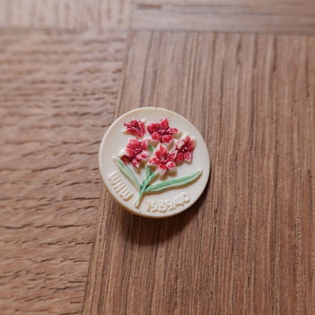 Alpine plant brooch