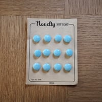 Leaf pattern buttons