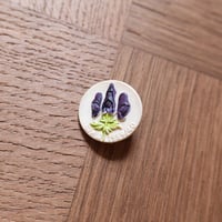 Alpine plant brooch