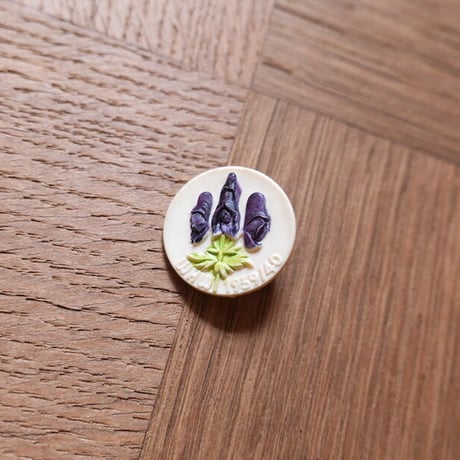 Alpine plant brooch