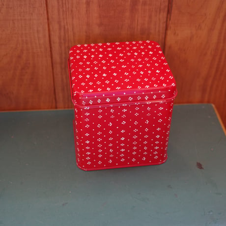 marimekko  muija tin can S size