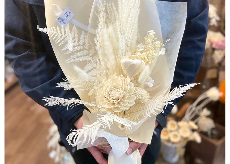 ドライフラワー花束M】ホワイト系 | flowershop KAIKA