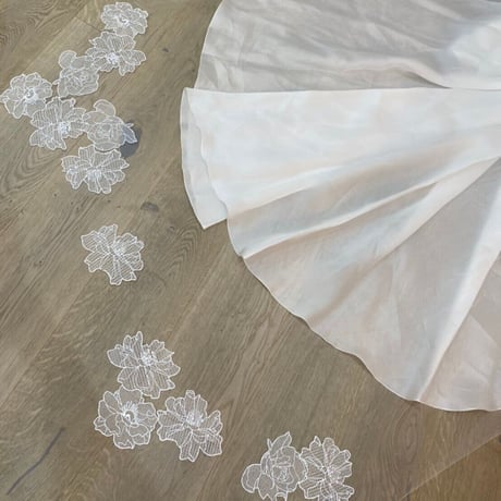 m*♡様 限定値下げamtteliebe エンブロイダリーレースベール ウェディ fit=scale-down,w=1200