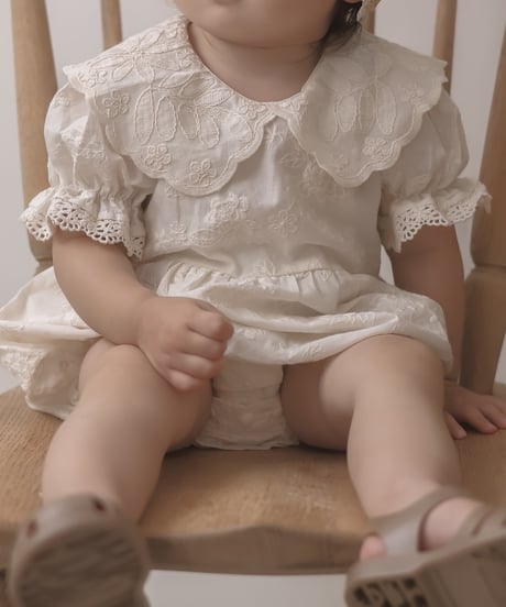 【即納】  blanc flower rompers
