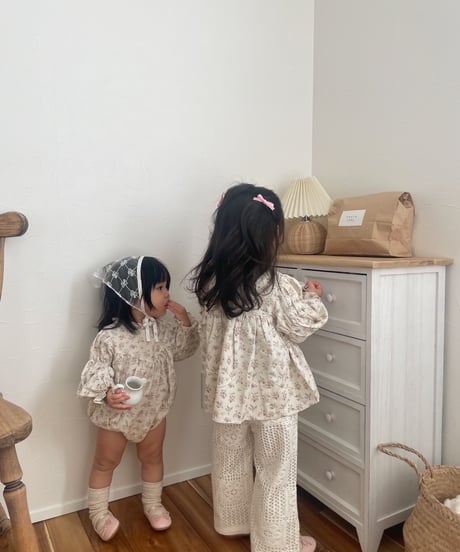 【即納】milky rompers