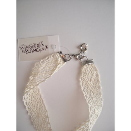 weark knife choker