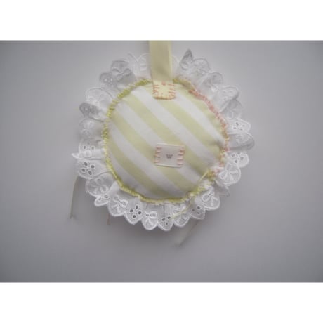 cushion motif charm:f