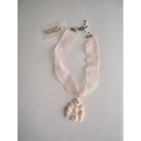 castle motif choker:p