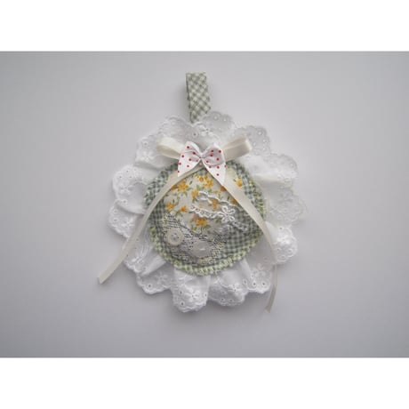 cushion motif charm:a