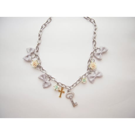 sweat ribbon necklace