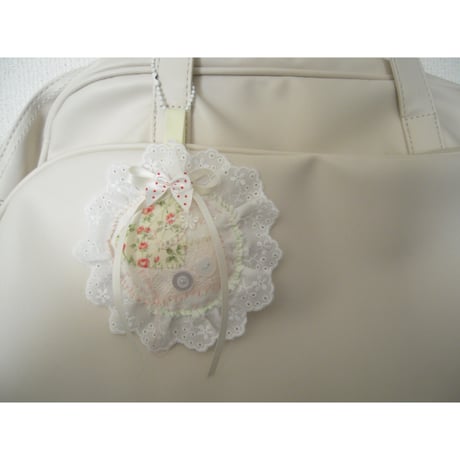 cushion motif charm:a