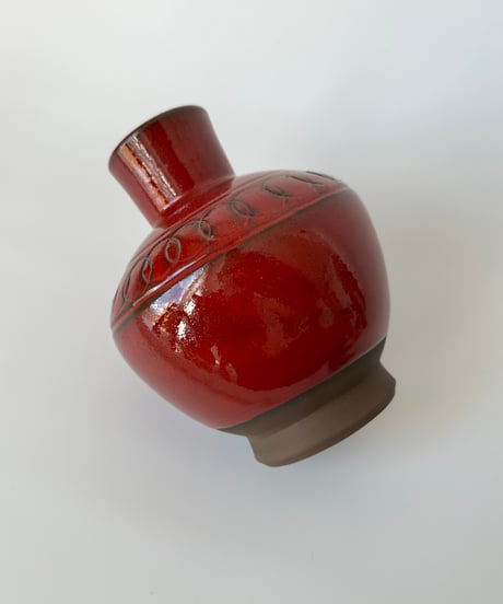 Vase｜NILA Keramik｜赤い花瓶｜スウェーデン