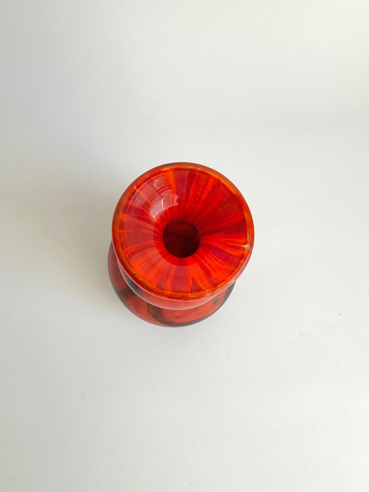 Vase｜チェコスロバキア｜赤い花瓶｜Carnival｜ガラスベース | roi